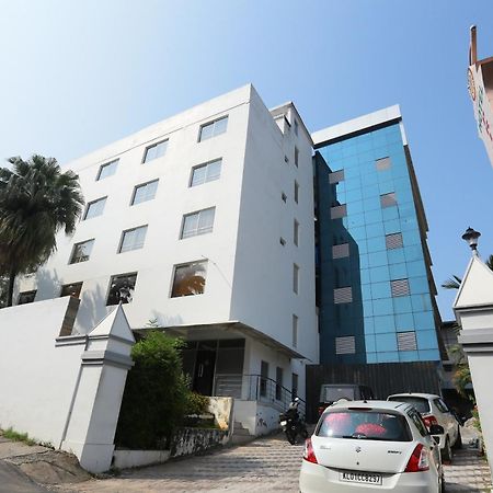 Super Townhouse Prince Palace Thiruvananthapuram Exterior photo