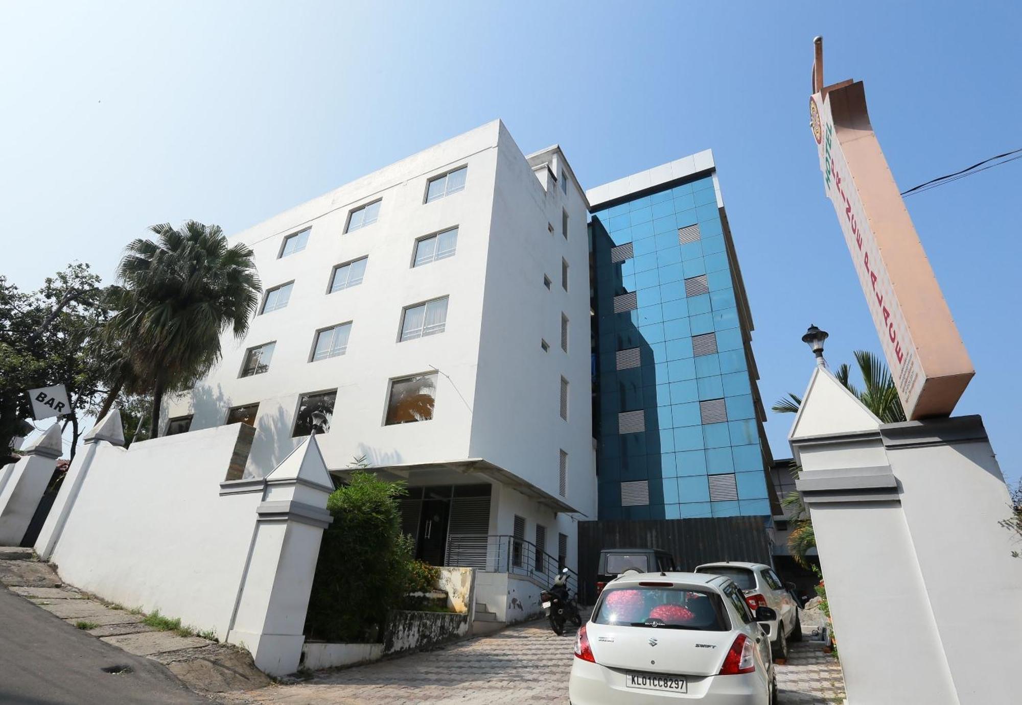 Super Townhouse Prince Palace Thiruvananthapuram Exterior photo